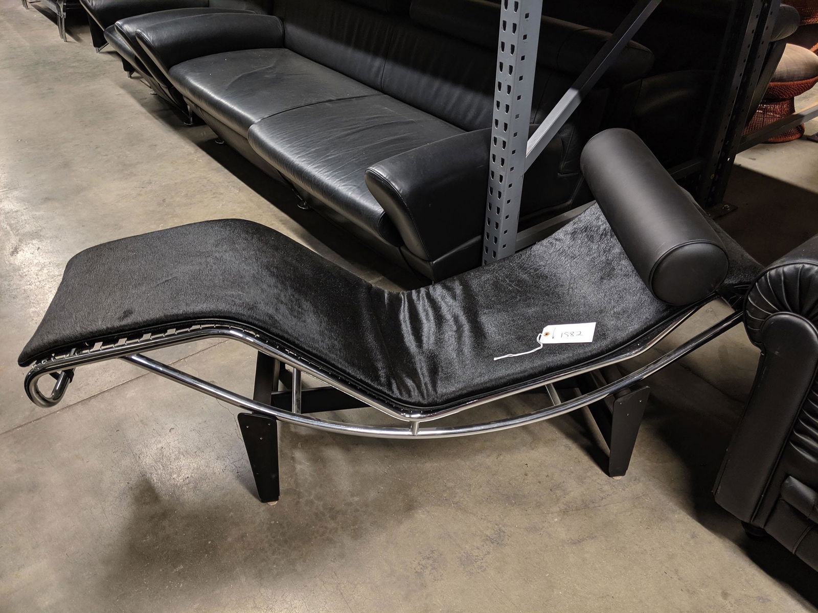 Le Corbusier Style Chaise (1 of 2)