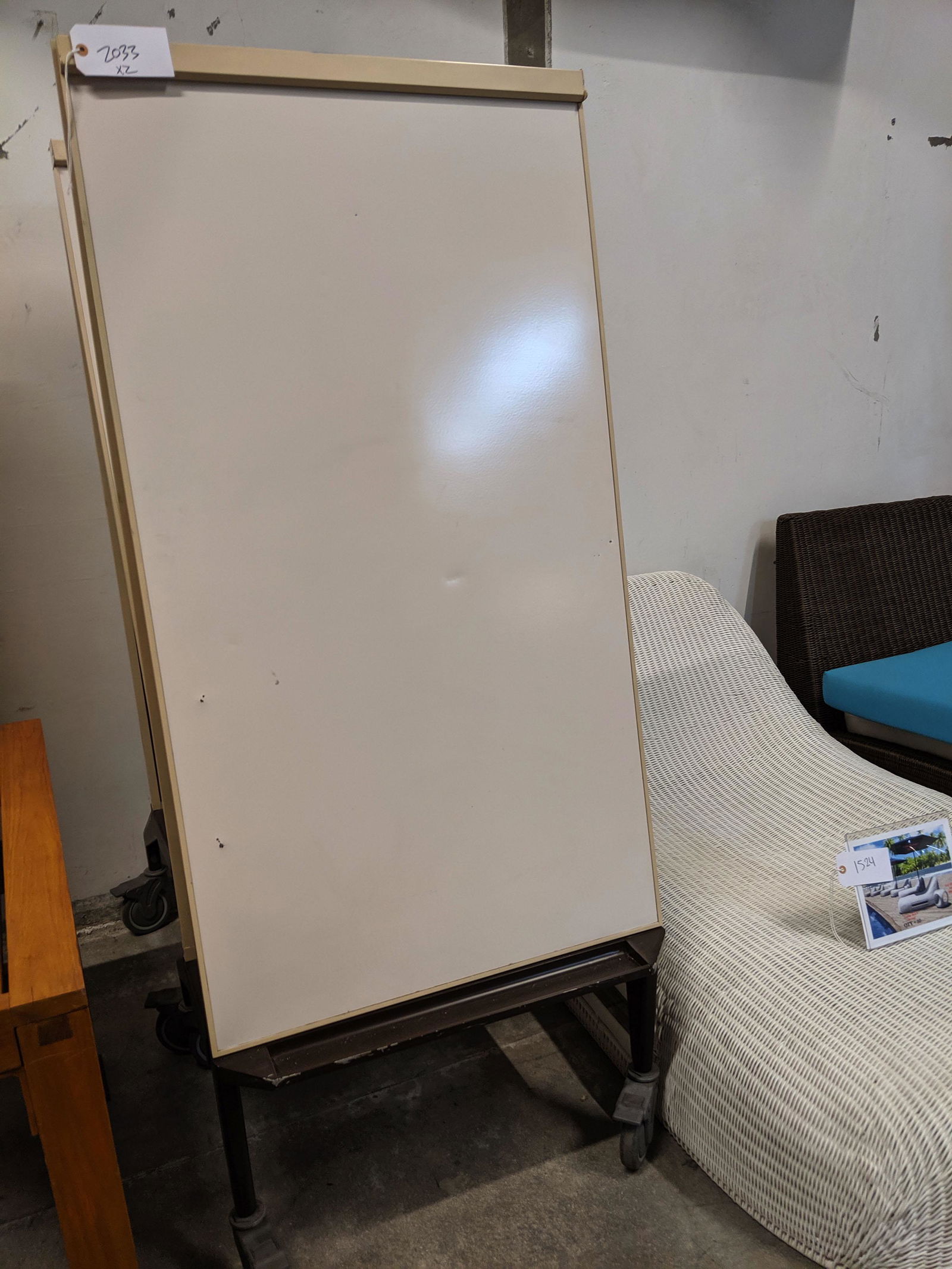 Whiteboards (1 of 1)
