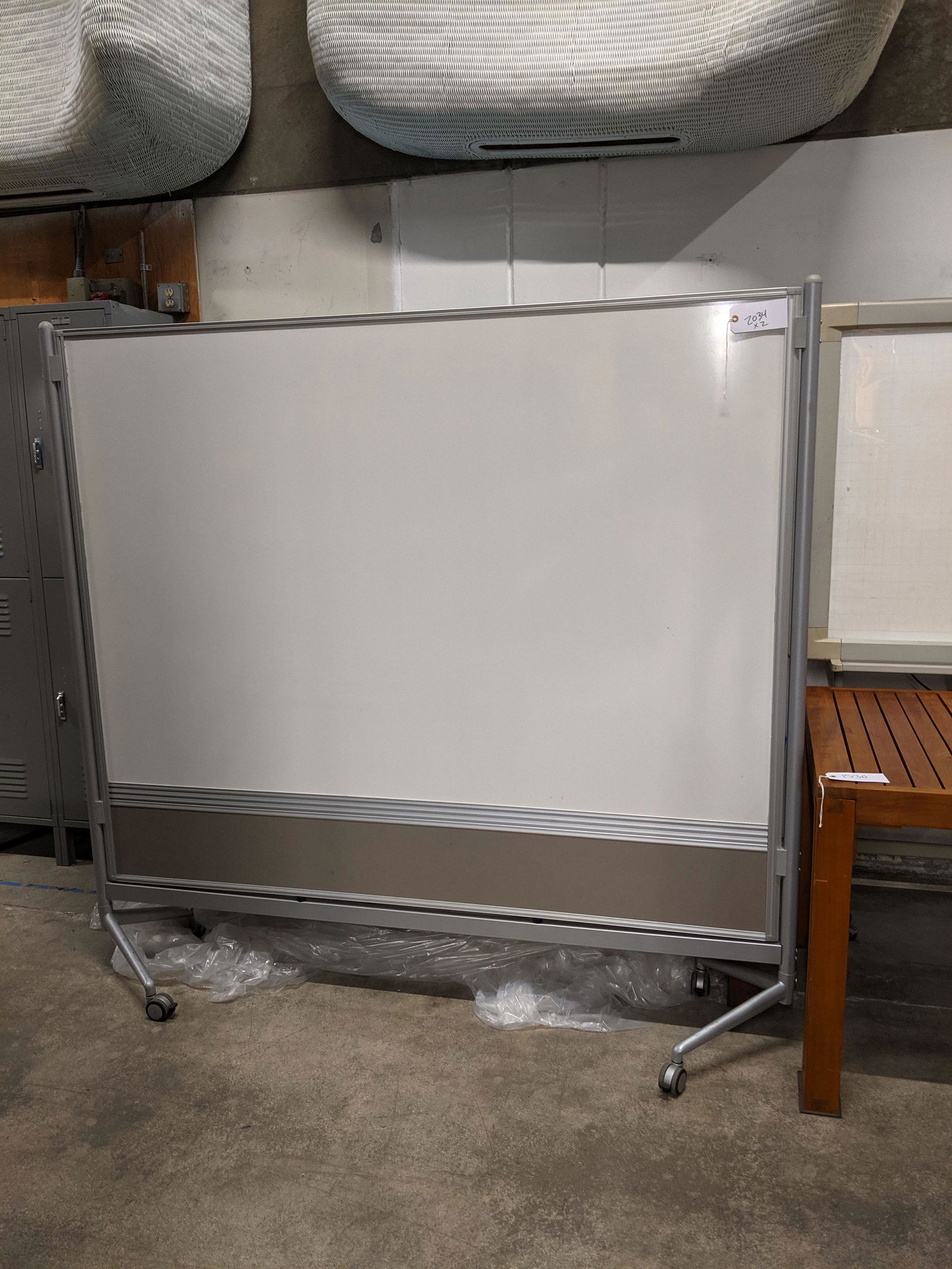 Whiteboards (1 of 1)