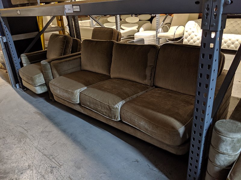 Velvet Seating Set (1 of 3)