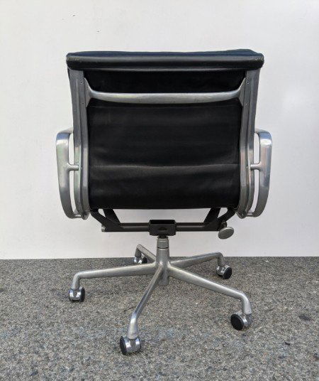 Charles and Ray Eames Soft Pad Secretary Chairs (2) (1 of 4)