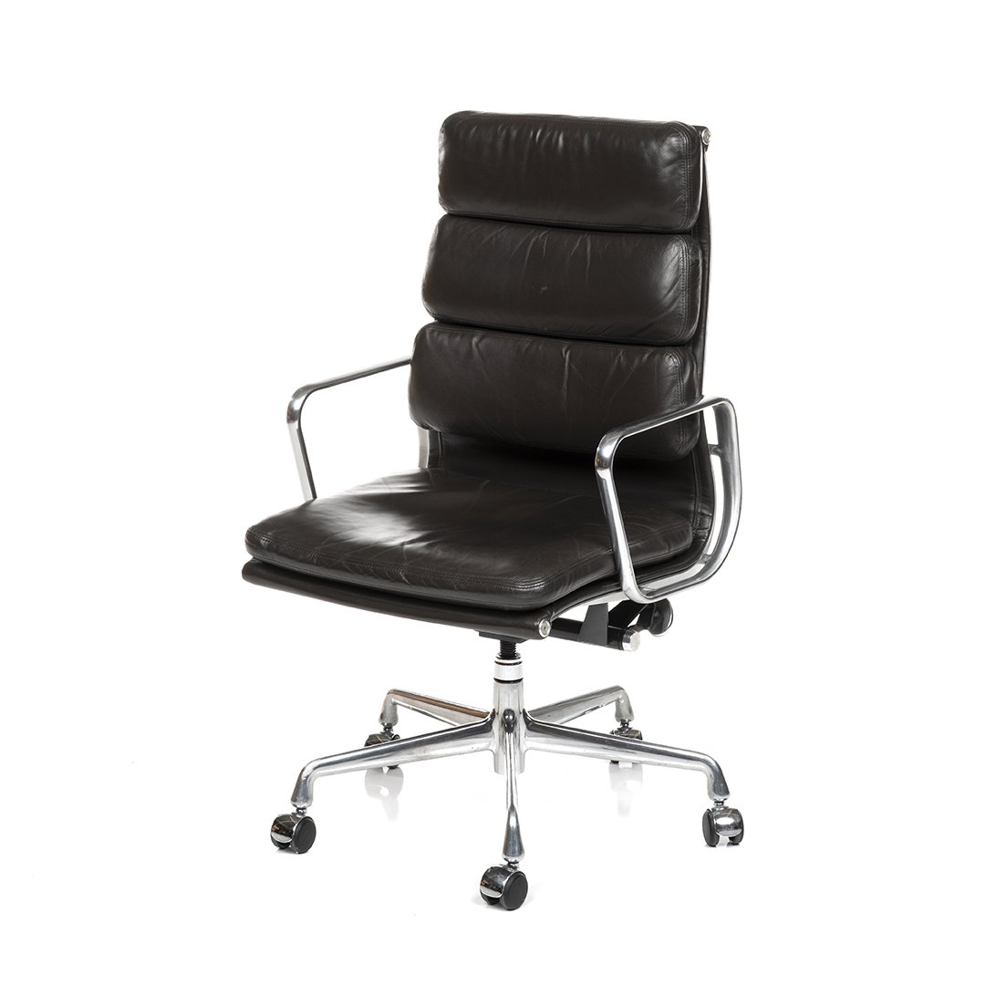 Charles and Ray Eames Soft Pad Chair (1 of 8)