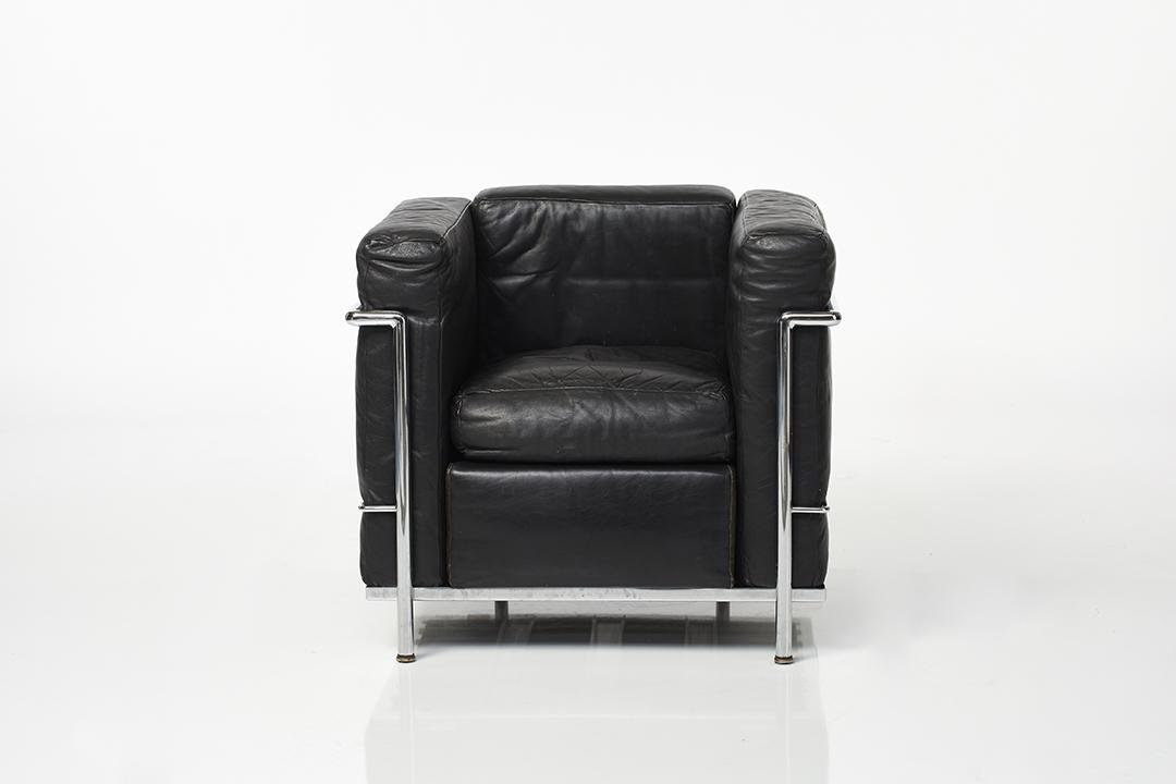 Le Corbusier LC2 Armchair (1 of 9)