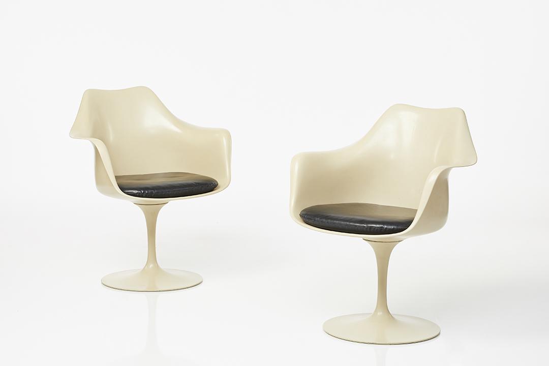 Eero Saarinen Tulip Armchairs (2) (1 of 10)