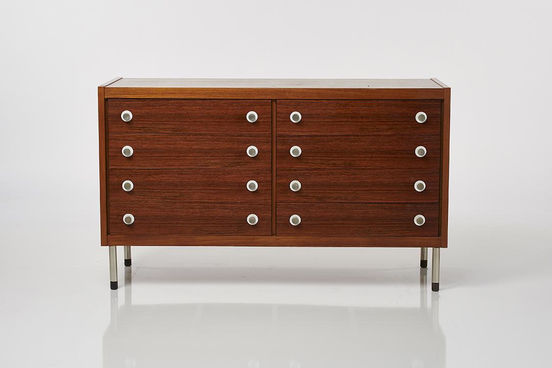 Eight-Drawer Dresser (1 of 9)
