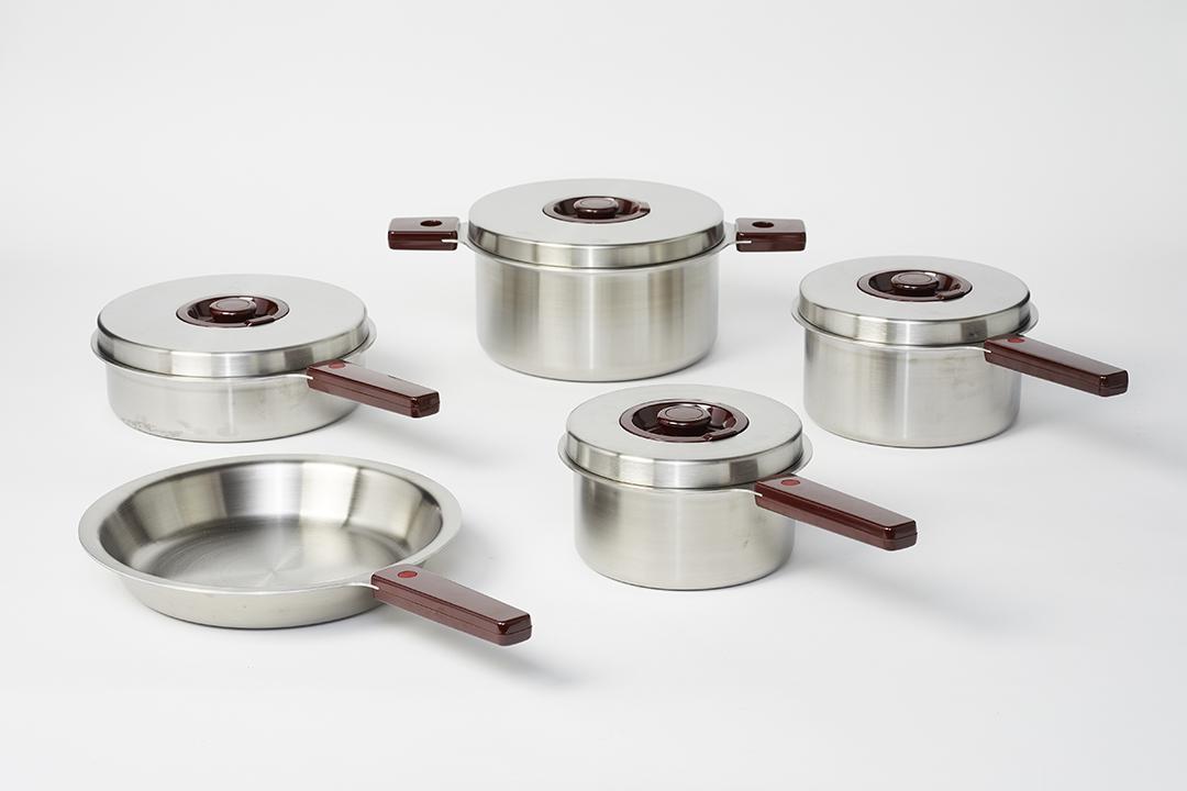 Marc Newson Tefal Cookware Set (5) (1 of 7)