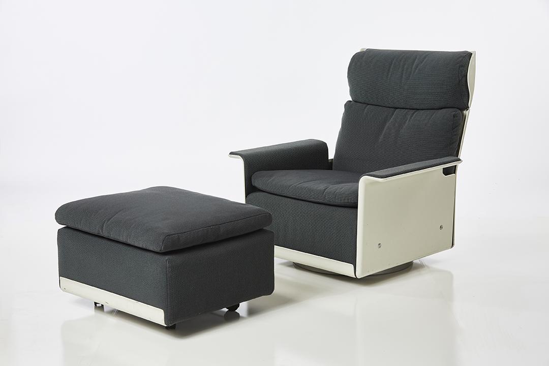 Dieter Rams 620 Lounge Chair and Ottoman (2) (1 of 10)
