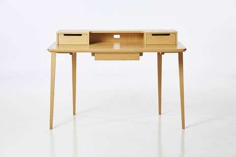 Matthew Hilton Treviso Desk: Oak Treviso desk by Matthew Hilton for Ercol, 2000s.