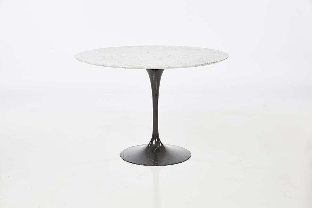 Eero Saarinen Tulip Table (1 of 9)