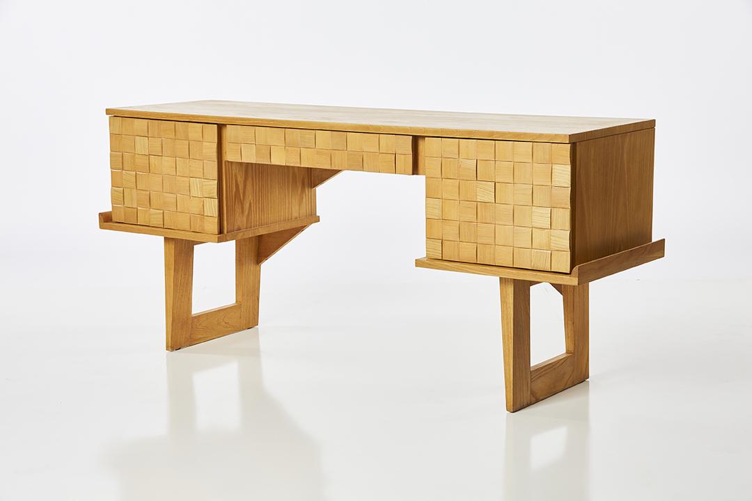 Paul Laszlo Bleached Oak Basket Weave Desk: Bleached oak desk or vanity with woven detailing by Paul Laszlo for Brown Saltman, 1950s. Interior with manufacturer's label and back stamped.