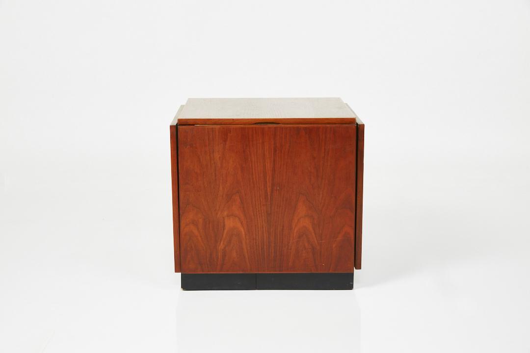 Vladimir Kagan, Cube Table (1 of 10)