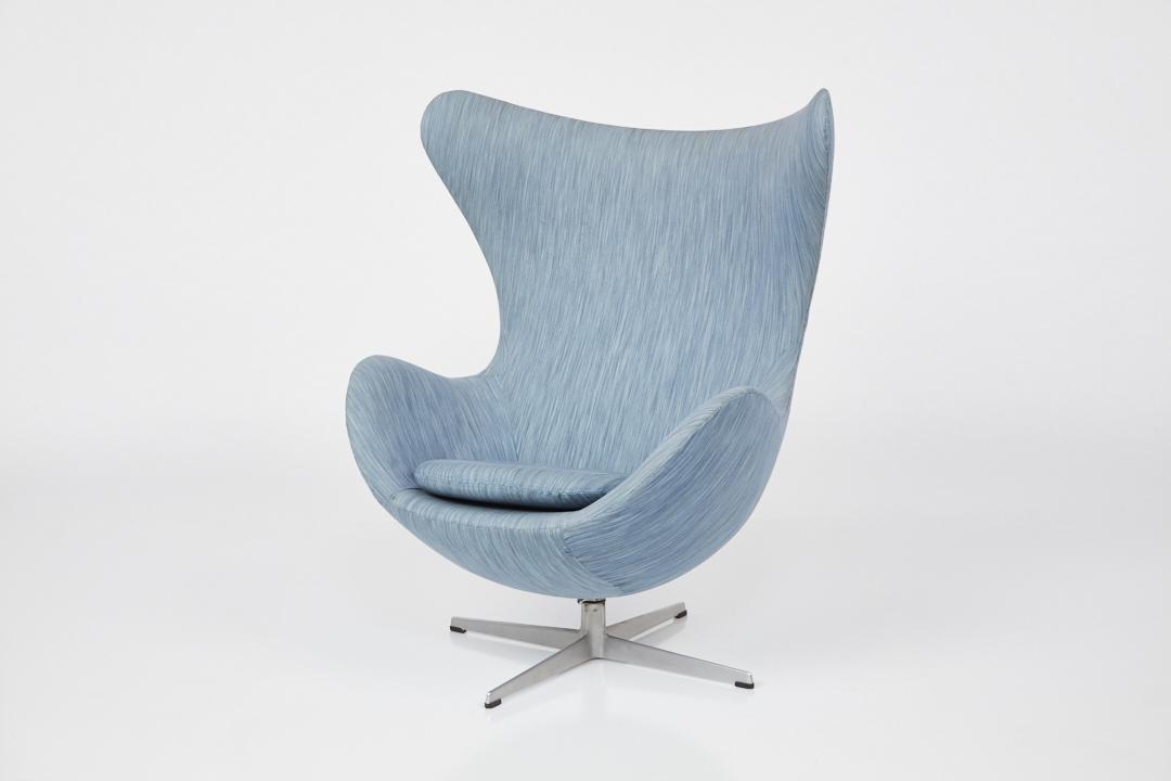 Arne Jacobsen, 'Egg' chair (1 of 15)