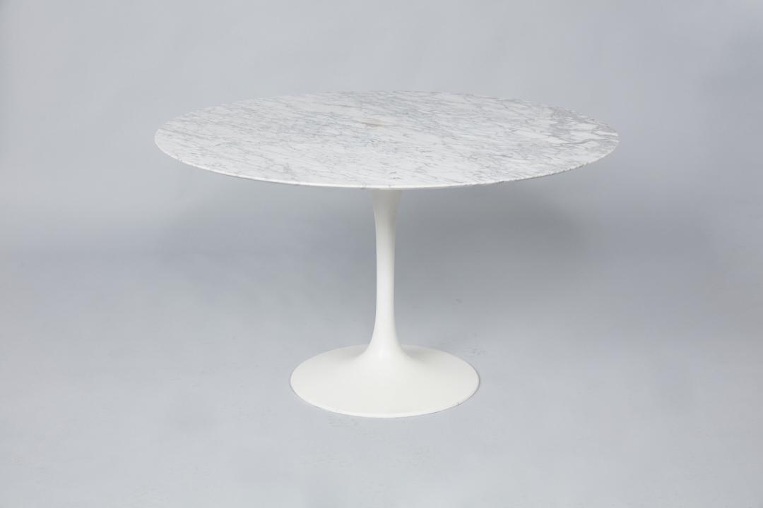 Eero Saarinen, 'Tulip' Dinette Table (1 of 13)