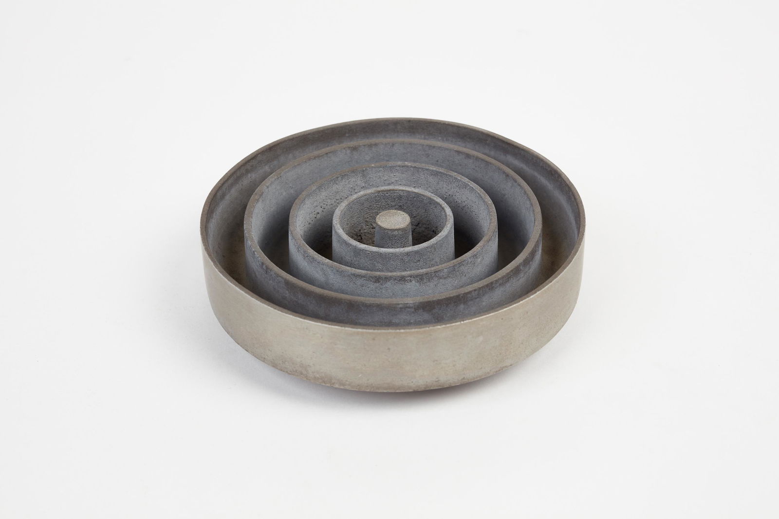 Robert J. Gargiule, Concentric Ashtray (1 of 15)