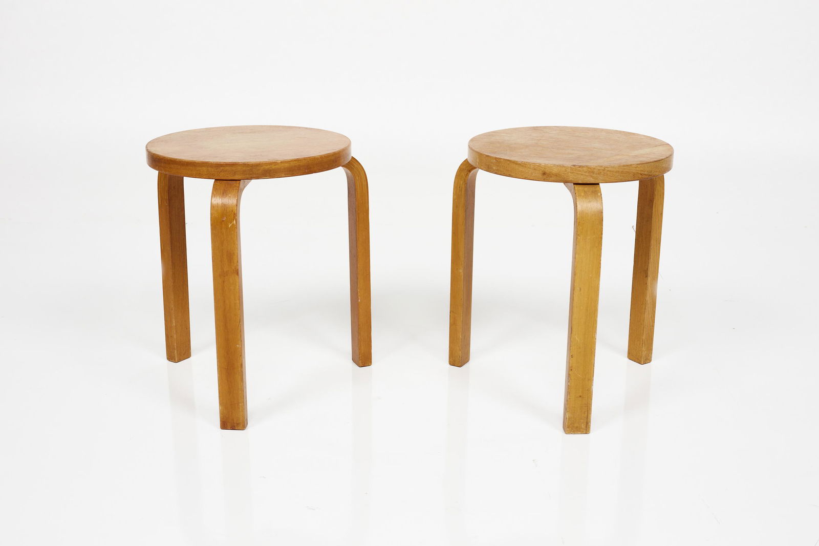 Alvar Aalto, Stools (2) (1 of 13)