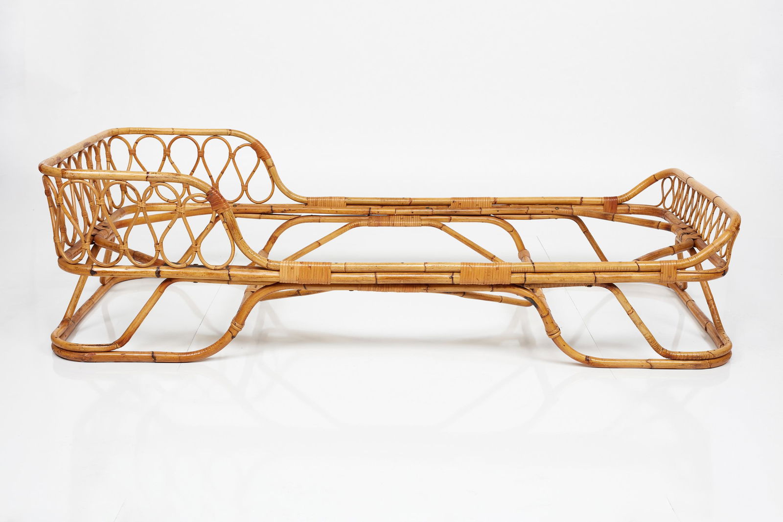 French, Rattan Daybed (1 of 20)