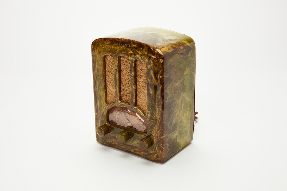 Emerson, 'Tombstone' Radio, Model No. AU-190 (1 of 15)