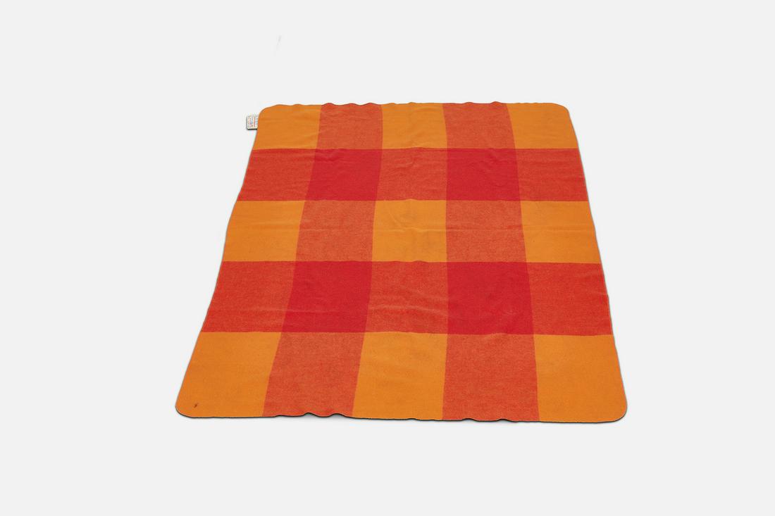 Alexander Girard, Blanket for Braniff Airlines: Alexander Girard Blanket for Braniff Airlines, 1965 Machine-woven wool. Manufactured by American Fabrics S.A, Peru. Edge with Braniff/American Fabrics label. 45" x 65"