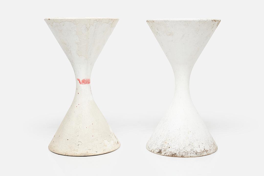 Willy Guhl, Large 'Diabolo' Planters (2): Willy Guhl Pair of large 'Diabolo' planters, 1960s Fibrated concrete. Manufactured by Eternit, Switzerland. Each: 38" H x 21" Diameter