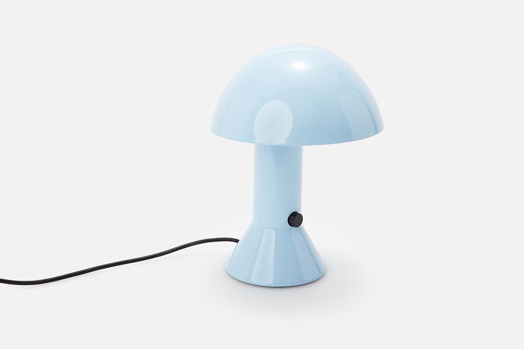 Elio Martinelli, 'Elmetto' Table Lamp: Elio Martinelli Elmetto' table lamp, model no. 685, designed 1976 Resin, painted aluminum. Manufactured by Martinelli Luce, Italy. Interior of shade with manufacturer's decal. 12" H x 8.25" Diameter