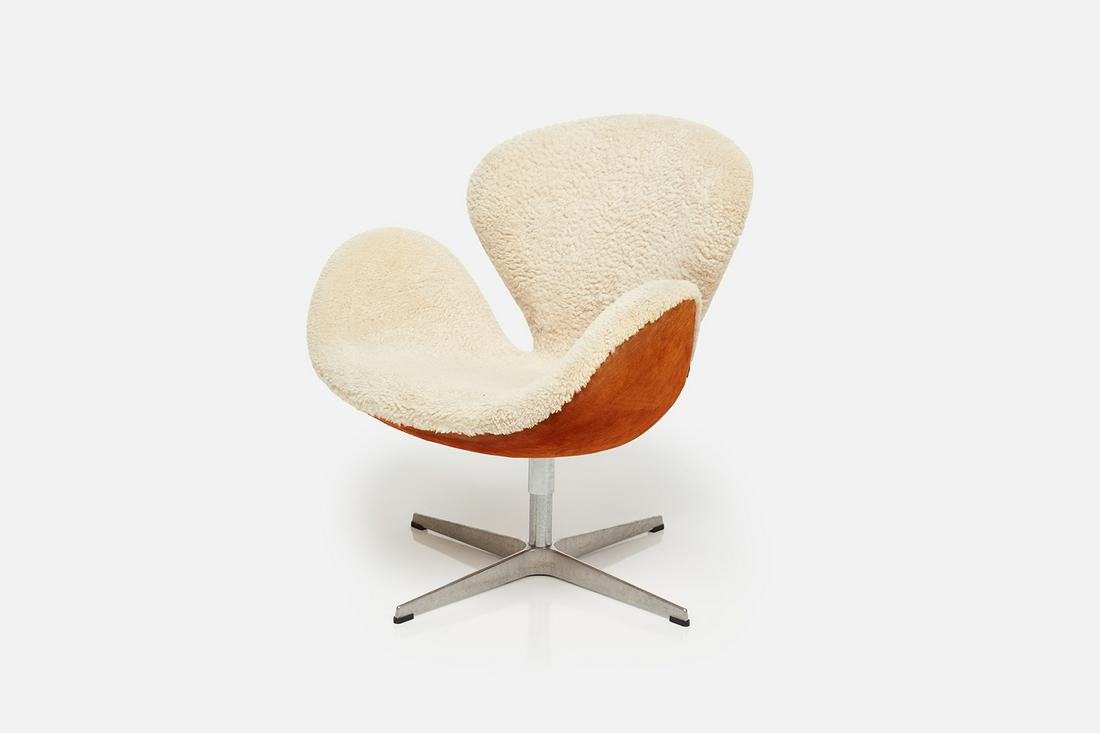 Arne Jacobsen, 'Swan' Chair (1 of 16)