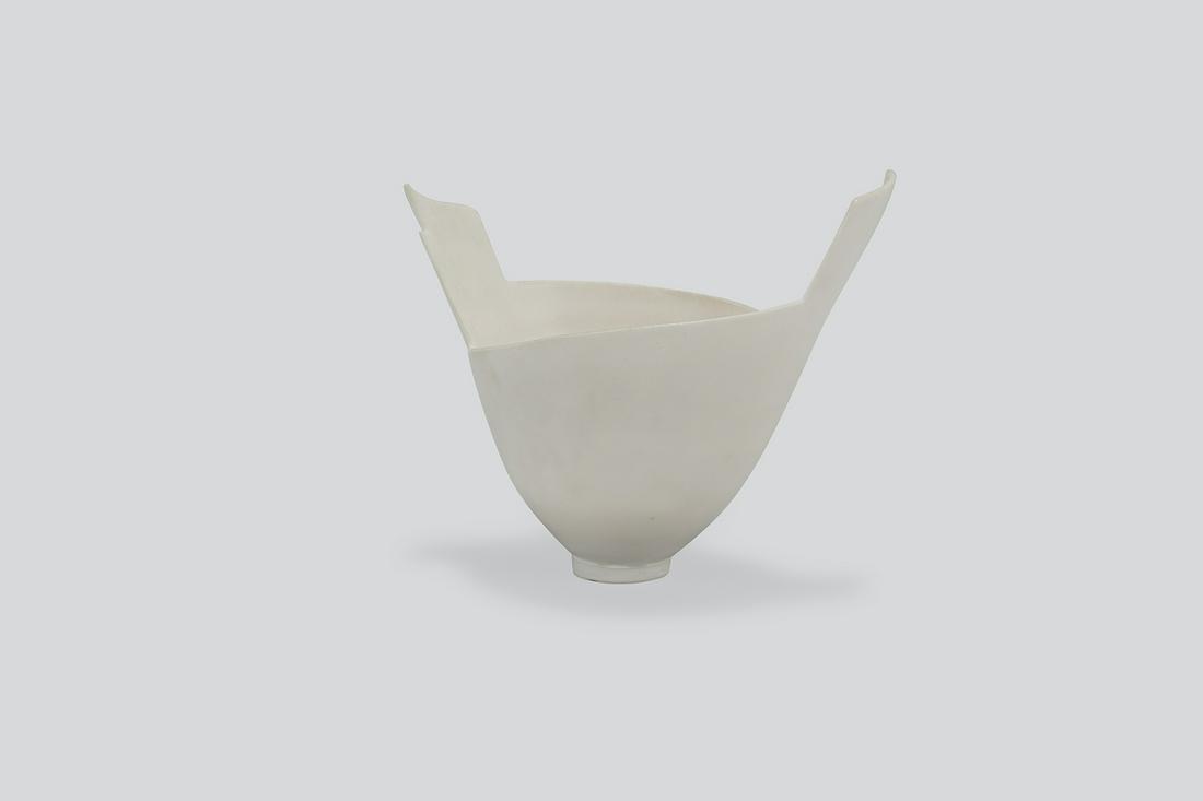 Elsa Rady, Small Winged Bowl (1 of 8)