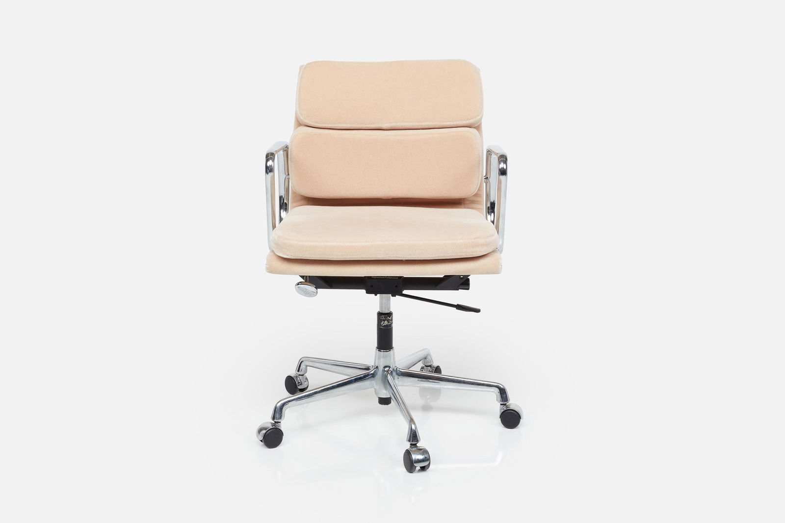 Charles + Ray Eames, 'Soft Pad' Management Chair (1 of 16)