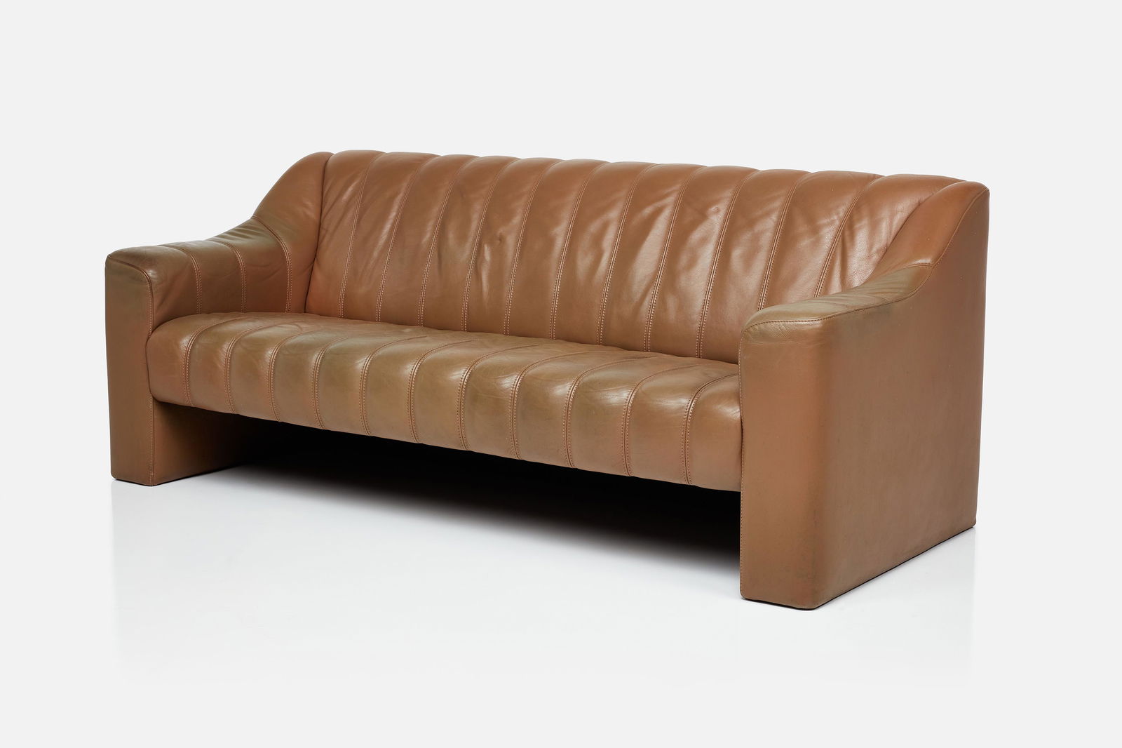 de Sede, Sofa: DE SEDESofa, 1970sLeather. Manufactured by de Sede, Switzerland.31" H x 78" W x 35" DSeat height: 17"