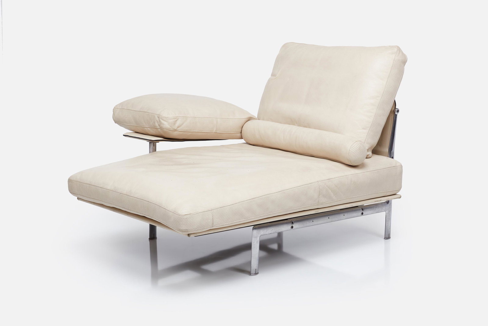 Paolo Nava + Antonio Citterio, 'Diesis' Chaise Lounge (1 of 17)