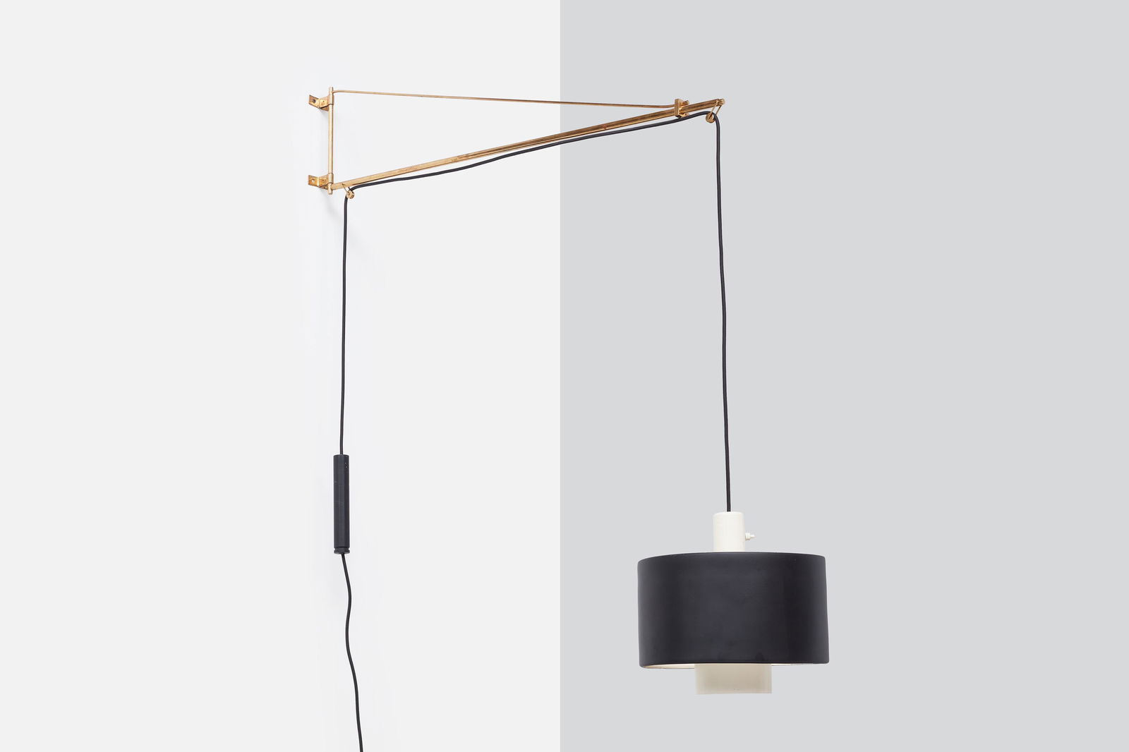 Gaetano Sciolari, Adjustable Counterbalance Wall Light (1 of 13)