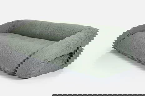 Alessandro Becchi, 'Anfibio' Convertible Sofa: ALESSANDRO BECCHI'Anfibio' convertible sofa, 1970sTaormino boucle fabric, foam, chrome-plated metal. Manufactured by Giovannetti Collecioni, Italy. 25" H x 94" W x 38"