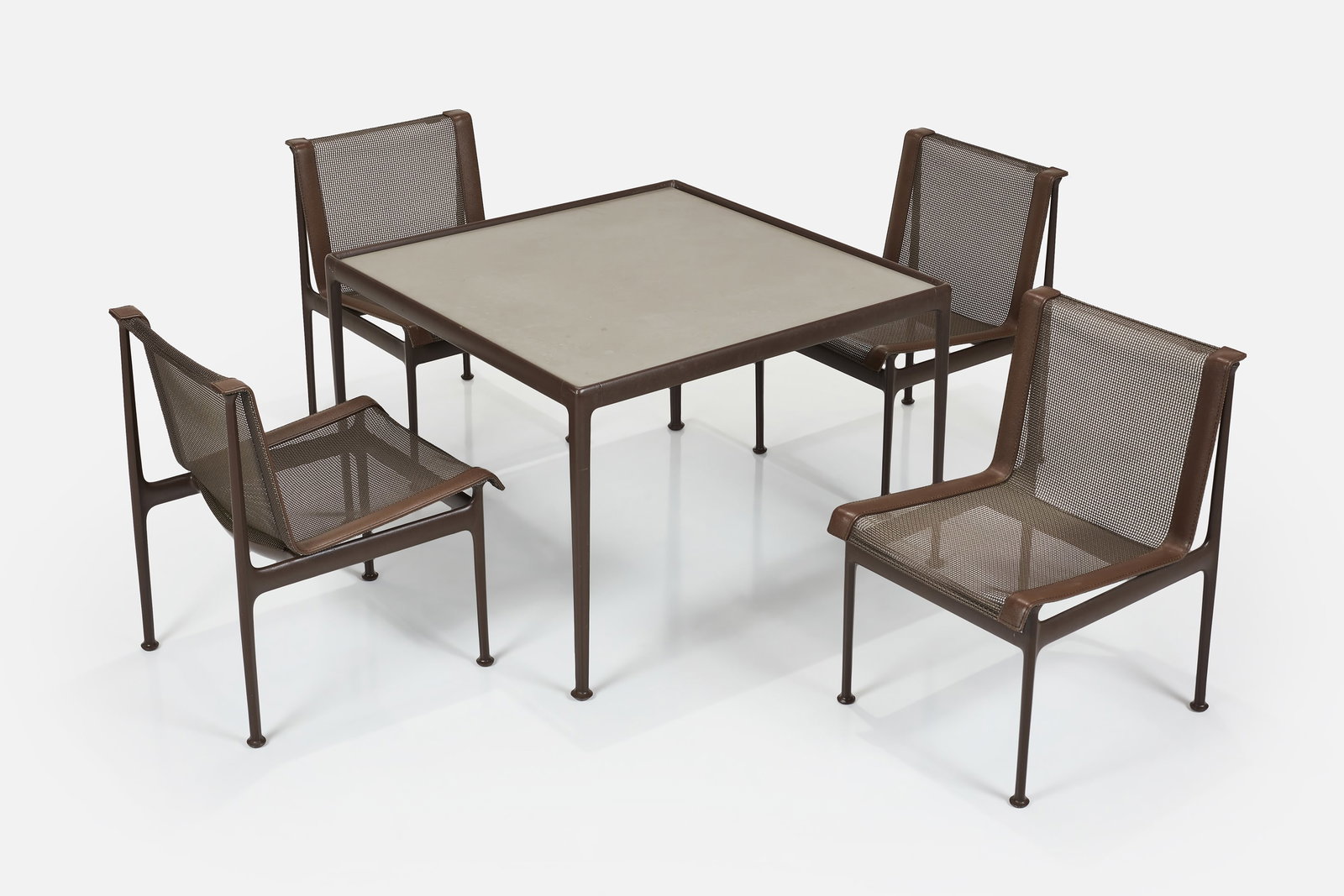 Richard Schultz, Dining Set (5): RICHARD SCHULTZDining set, ca. 1966Porcelain-enamelled steel, powder-coated aluminum, woven vinyl-coated polyester mesh. Manufactured by Knoll International, USA.Chairs with Richard Schultz