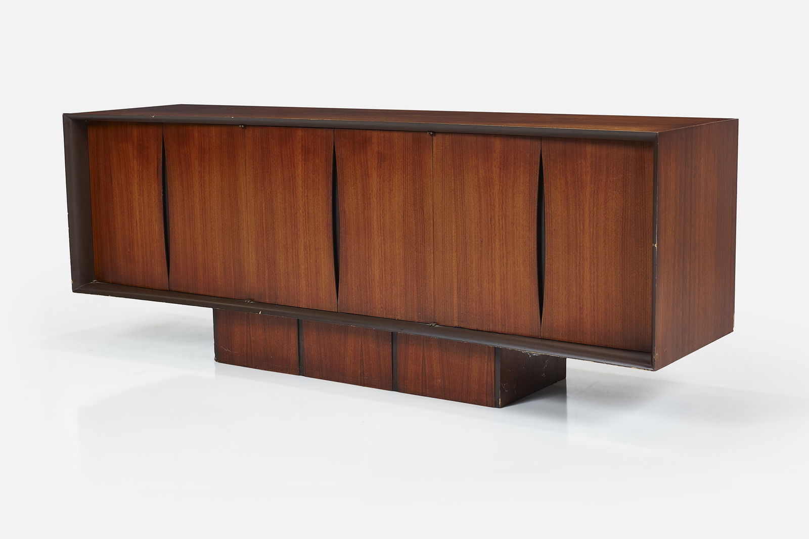 Vladimir Kagan, Credenza (1 of 20)