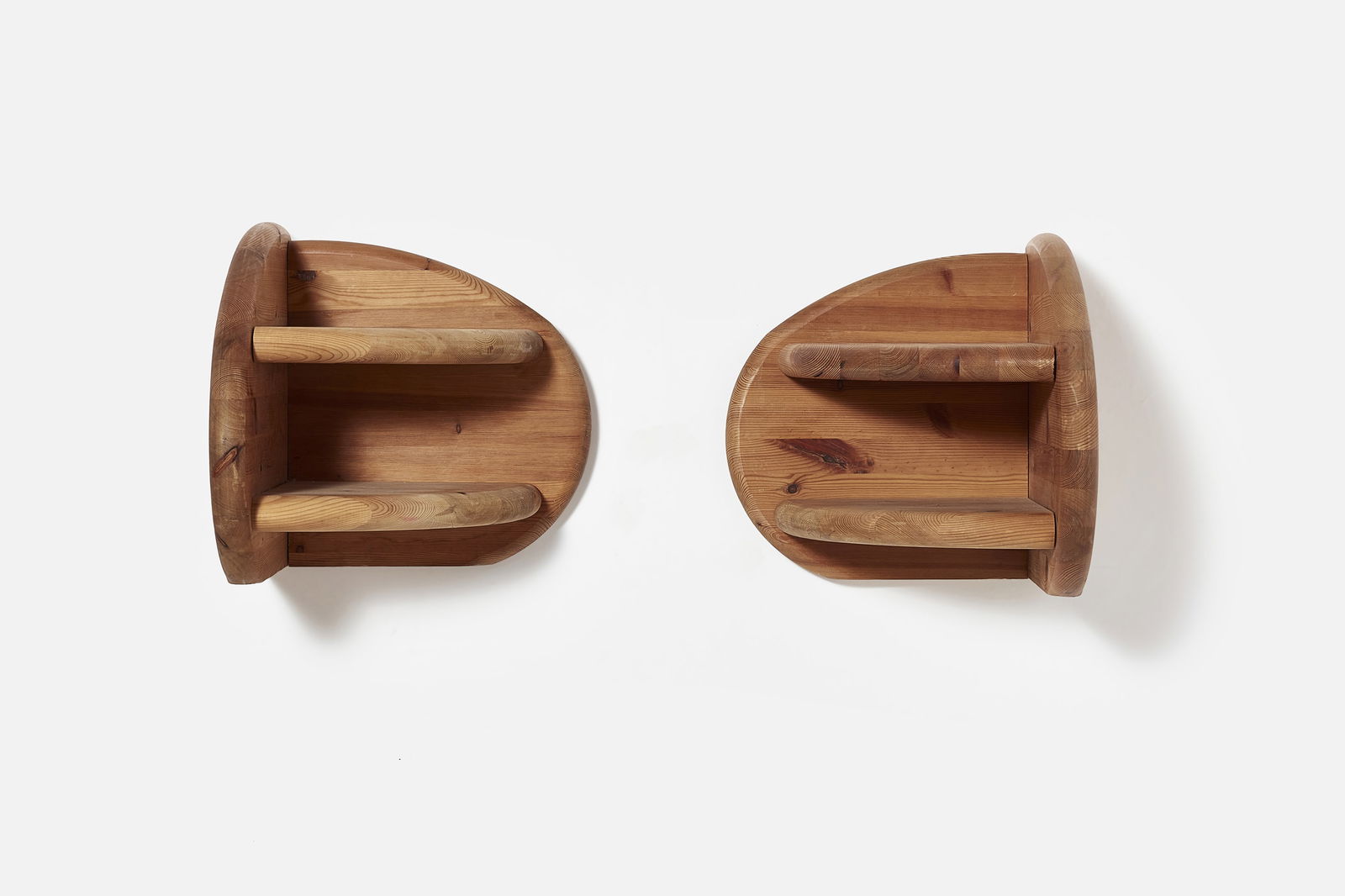 Rainier Daumiller, Corner Shelves (2) (1 of 7)