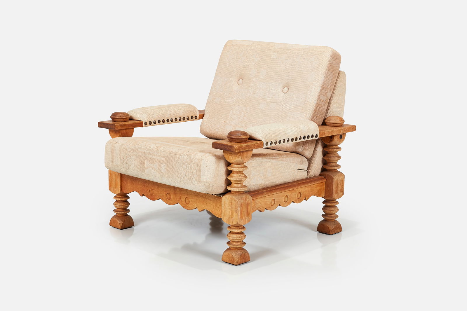 Henning Kjaernulf Style, Lounge Chair (1 of 10)