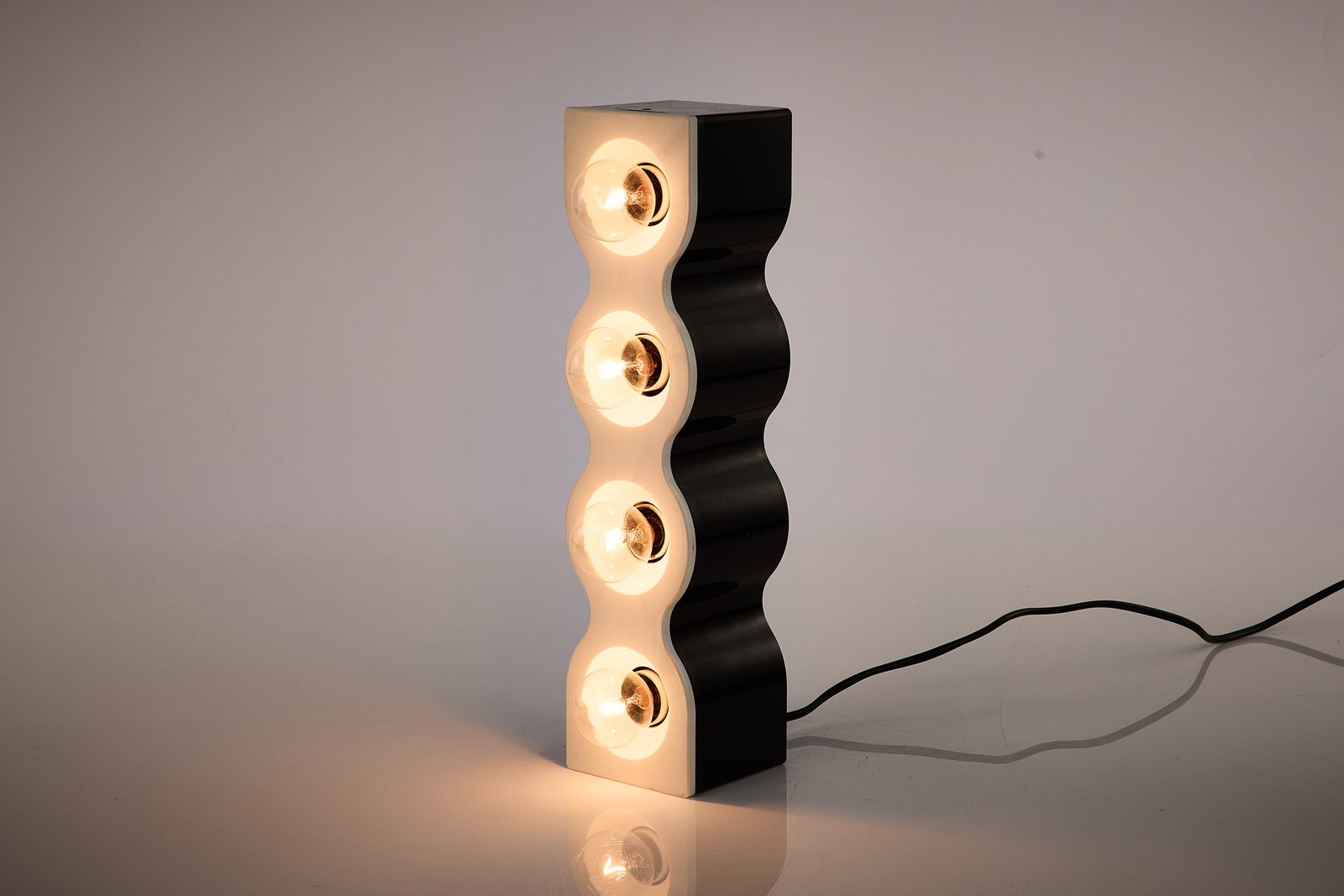 Ettore Sottsass, 'Sinus' Table Lamp (1 of 11)