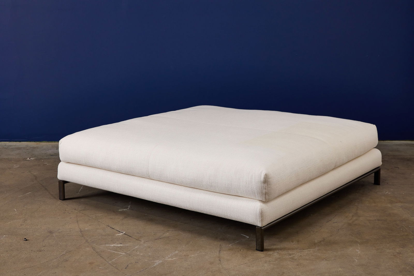 Rodolofo Dordoni, Large Ottoman (1 of 10)