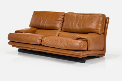 Italian, Settee