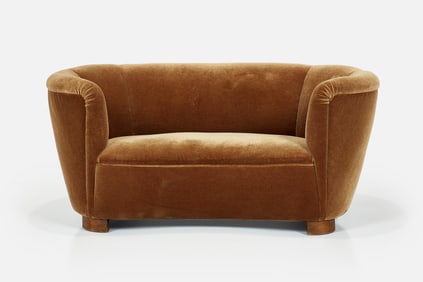 Danish, Settee