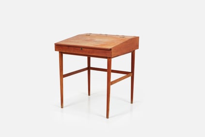 Finn Juhl, NV-40 Desk