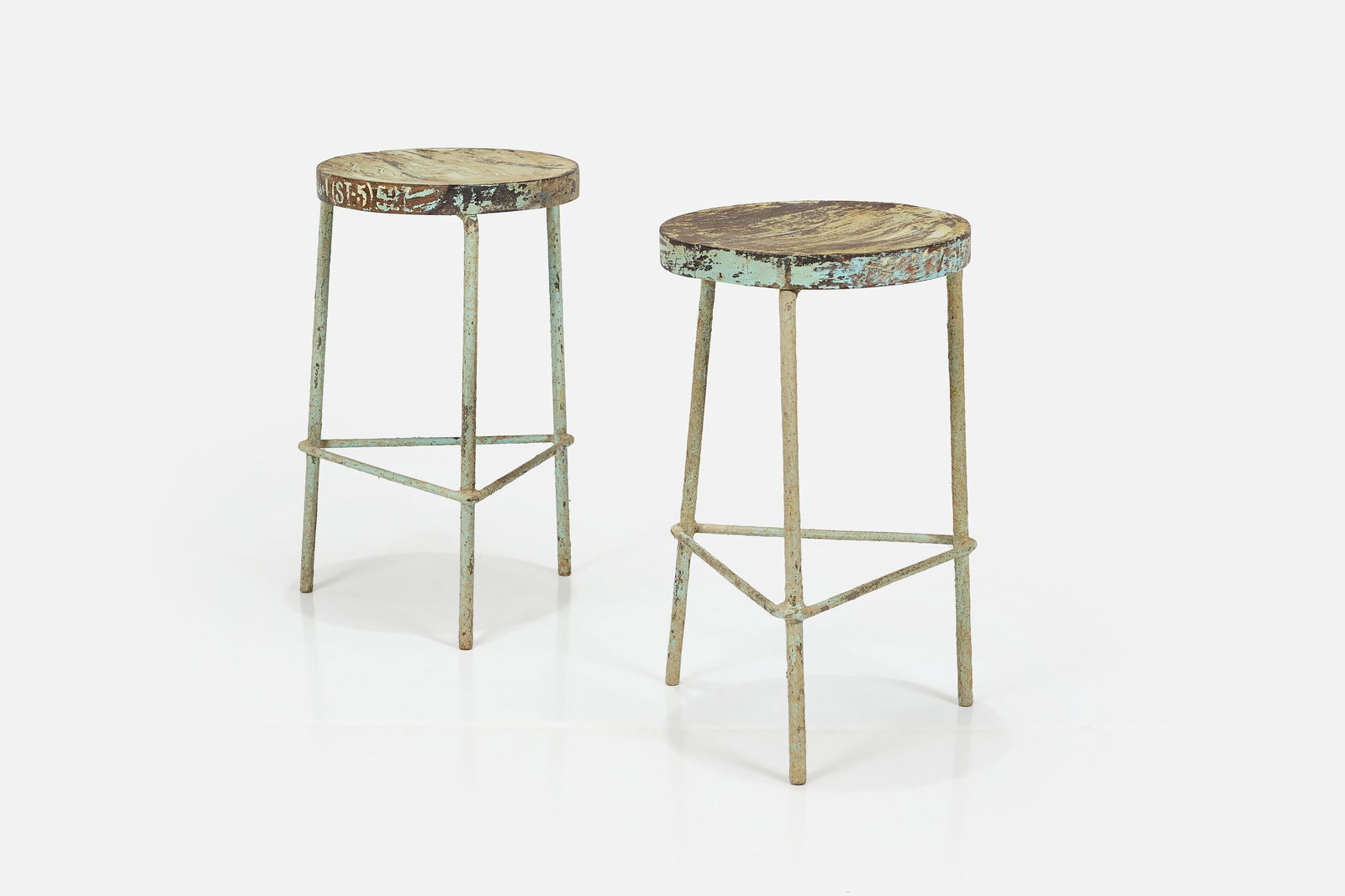 Pierre Jeanneret, Stools (2) (1 of 11)