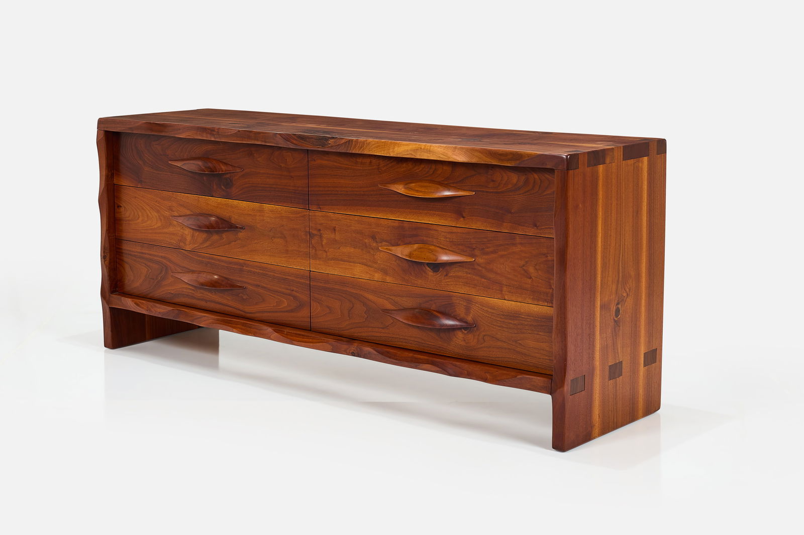Robert Whitley, Six-Drawer Dresser (1 of 17)