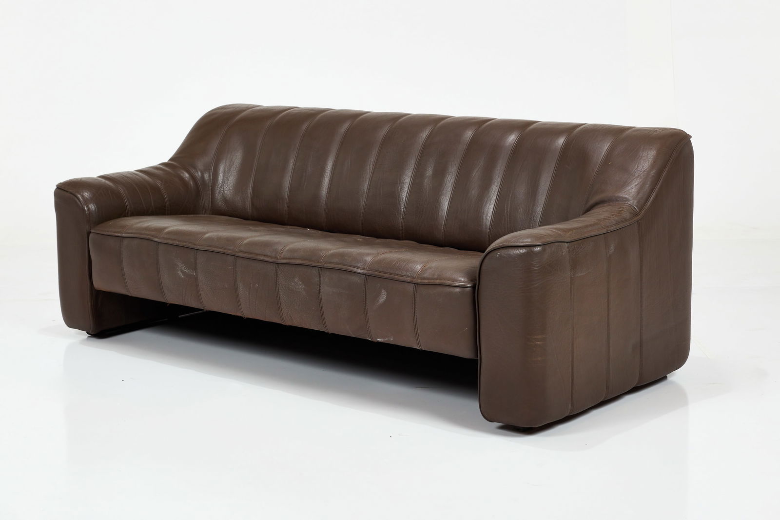 De Sede, Three-Seat Sofa (1 of 11)