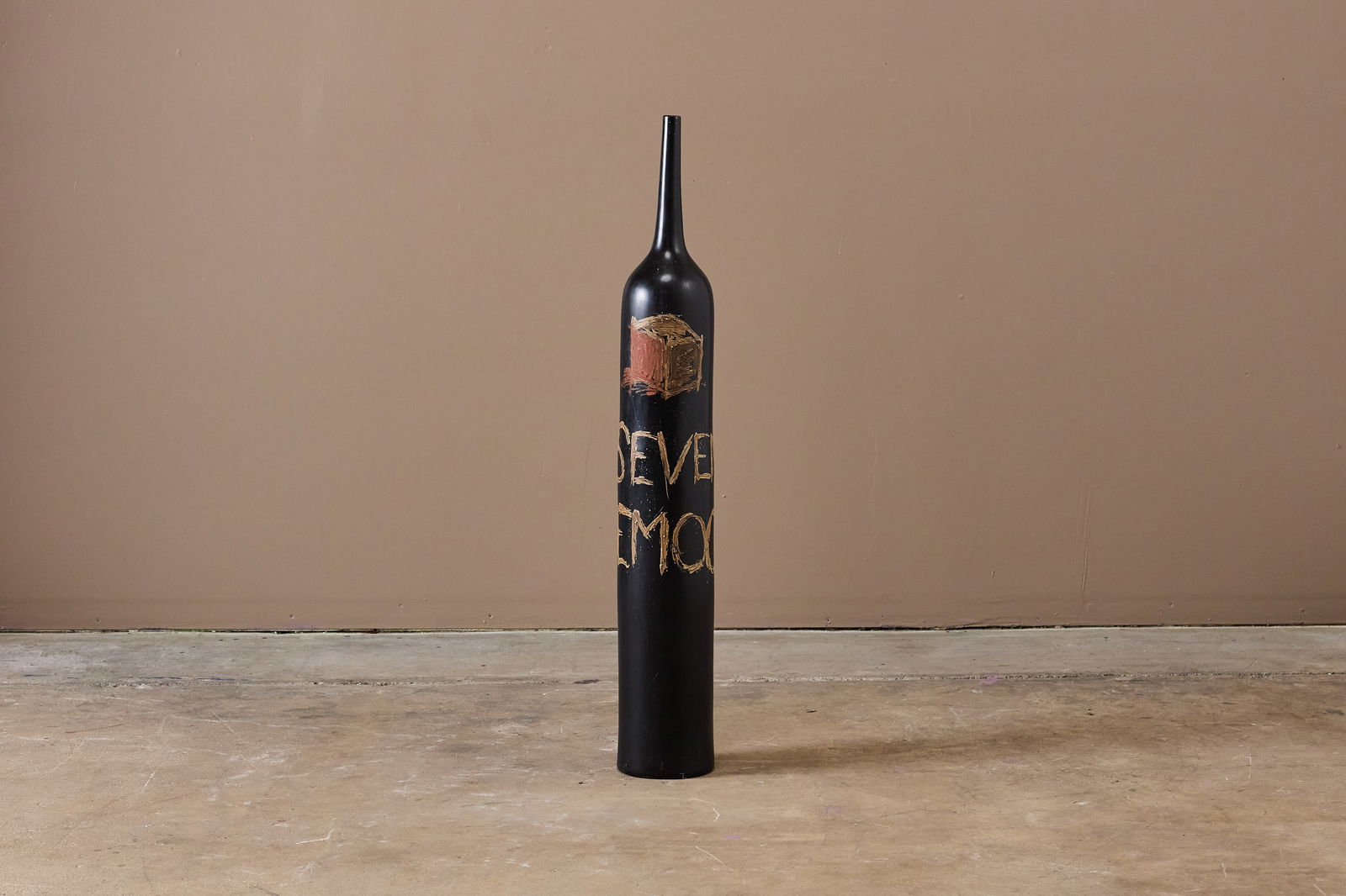 Yuri Zatarain, Bottle Floor Sculpture (1 of 12)