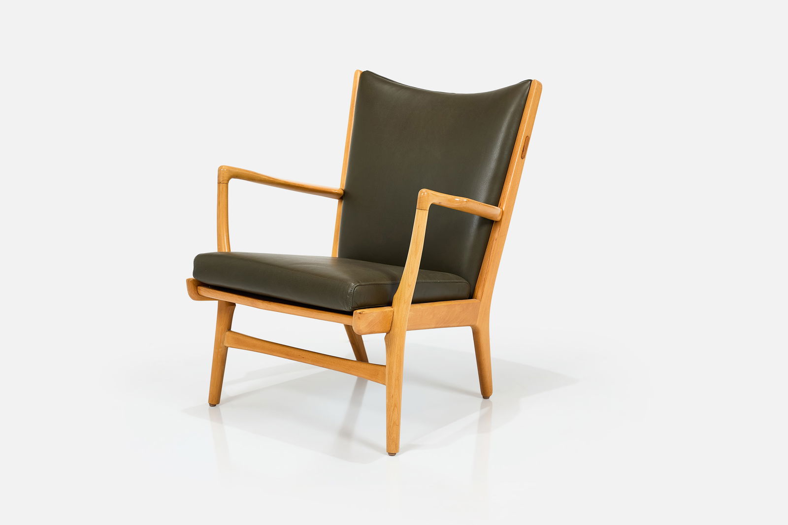 Hans J. Wegner, Lounge Chair (1 of 15)