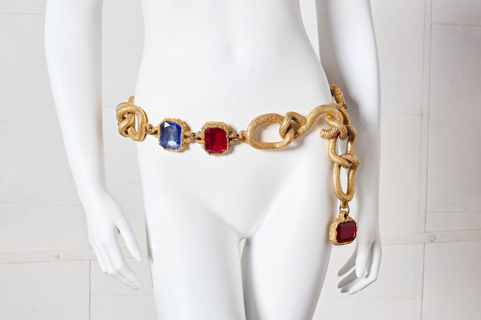 F/W 1990 Chanel, Chain-Link Runway Belt: F/W 1990 CHANELRunway chain link belt.Painted resin, Gripoix glass. Designed by Victoire de Castellane and Karl Lagerfeld. 41.5" (105 cm) long x 2" (5 cm) wide This b