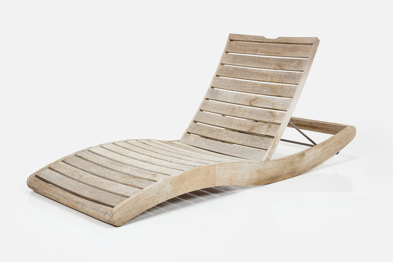 Munder Skiles, 'Taconic' Chaise Lounge: MUNDER SKILES 'Taconic' chaise lounge, 2010s Teak. Manufactured by Munder Skiles, USA. 8" H x 31.5" W x 78" D