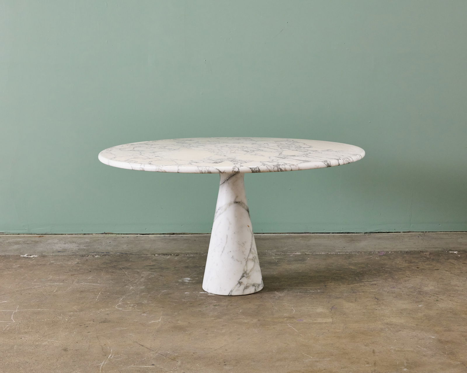 Angelo Mangiarotti, 'Eros' Dining Table: ANGELO MANGIAROTTI Dining table, 1970s Marble. Likely produced by Fratelli Brambilla, Italy. 28" H x 51" Diameter