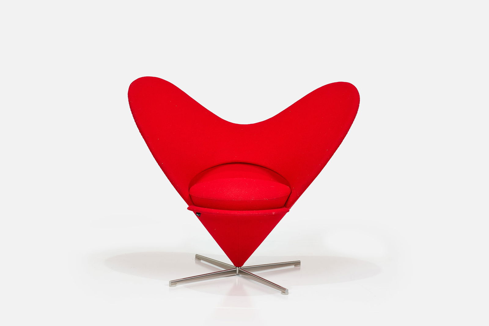 Verner Panton, 'Heart Cone' Chair (1 of 9)