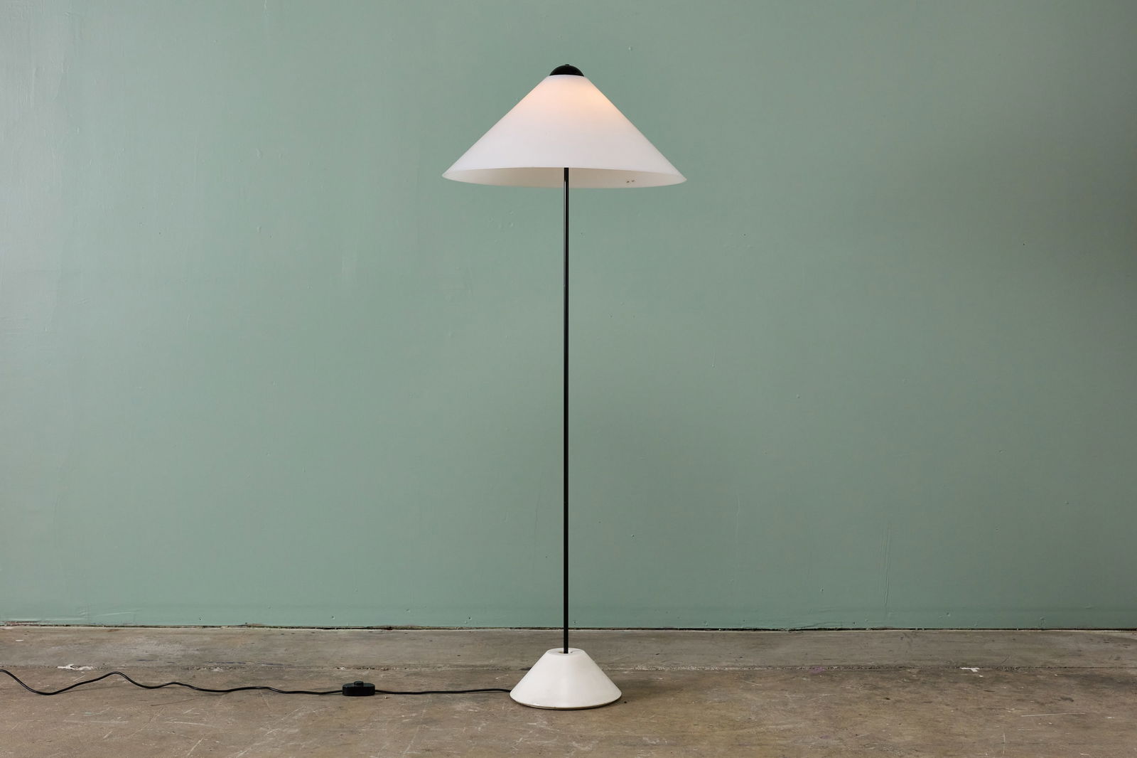 Vico Magistretti, 'Snow' Floor Lamp: VICO MAGISTRETTI 'Snow' floor lamp, 1970s Acrylic, marble, brass. Produced by O-Luce, Italy. 64" H x 25.4" Diameter